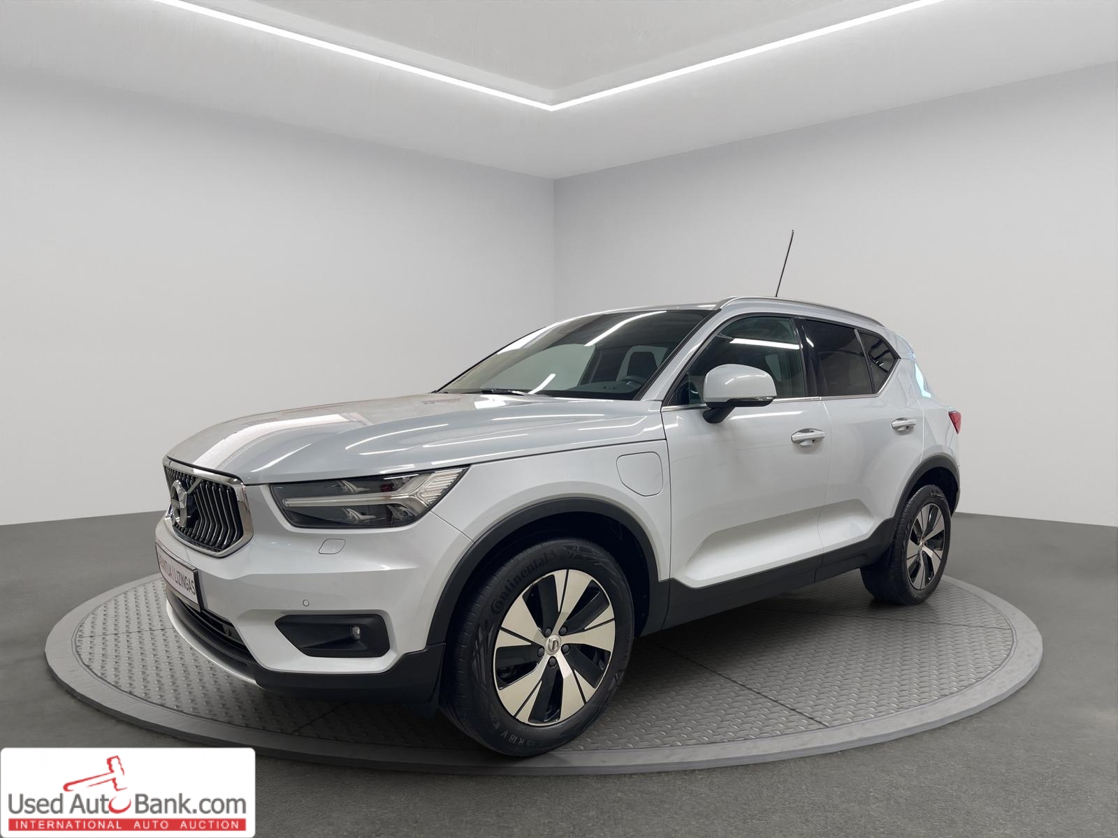 VOLVO XC40 T4 PLUG-IN INSCRIP