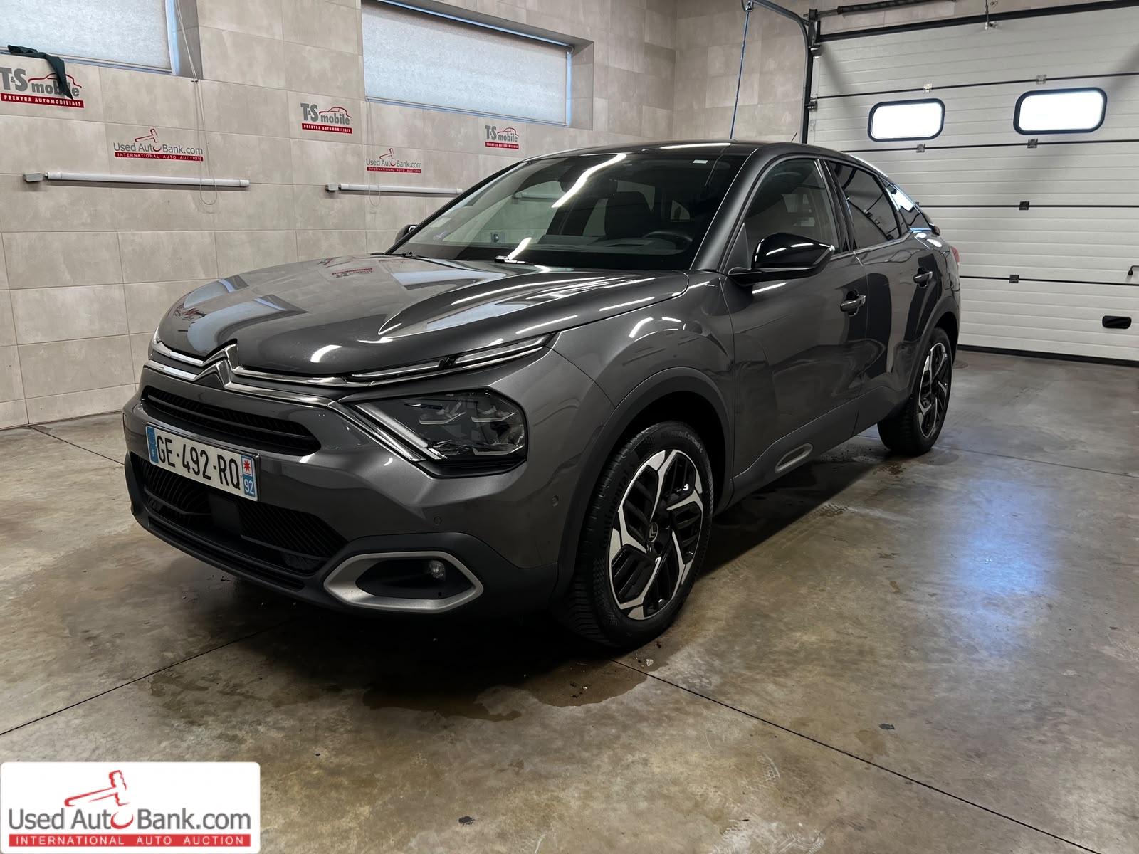 CITROËN C4 PureTec Shine EAT8