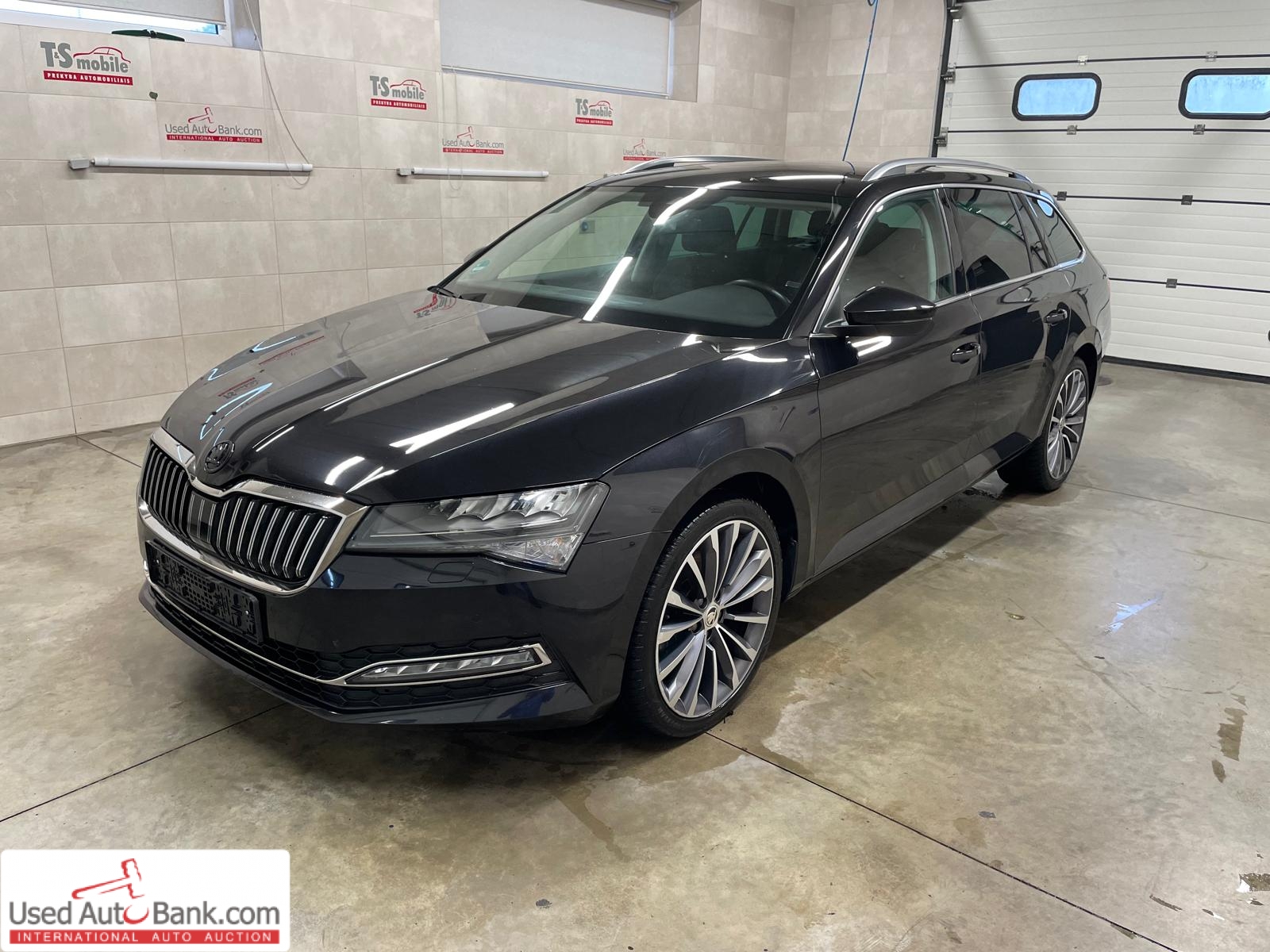SKODA Superb Combi 1.5 TSI 150pk DSG Business Edition Plus